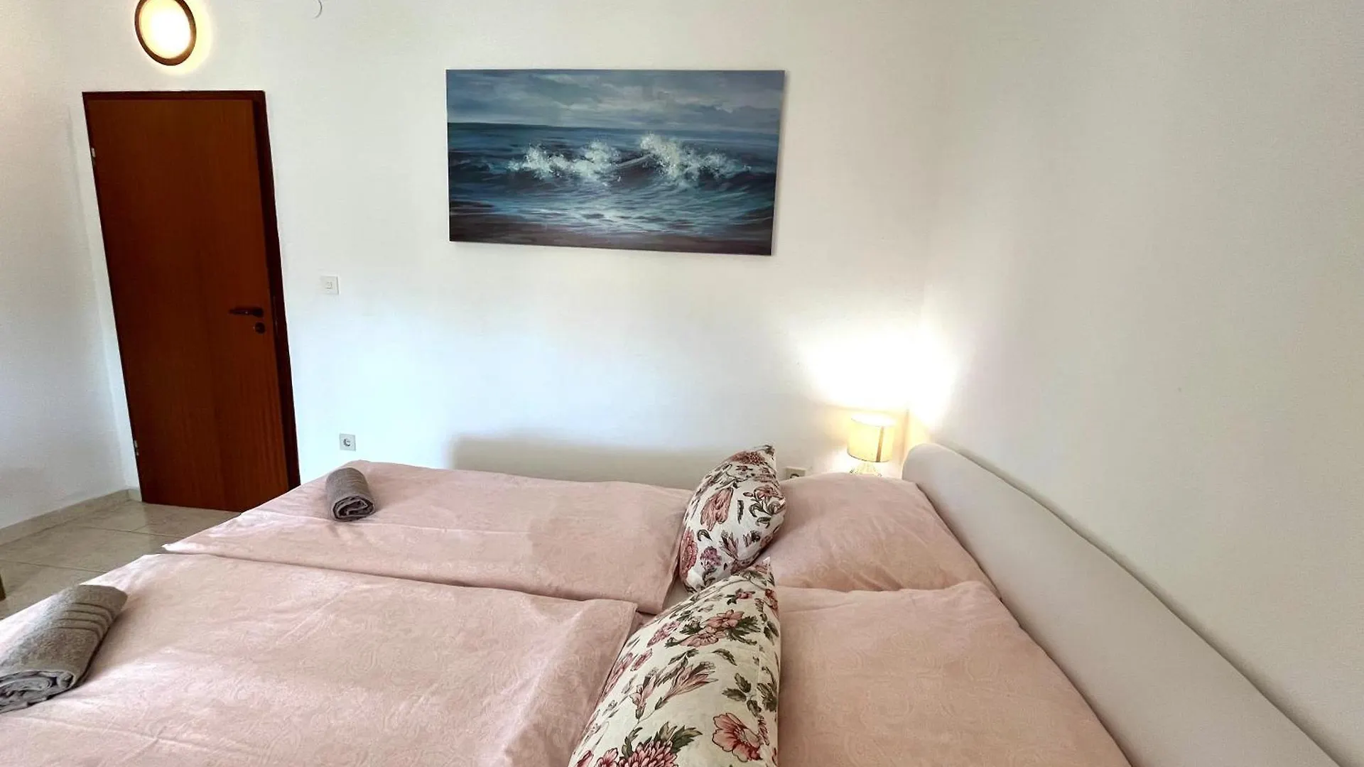Rosa Apartment Vir Croatia