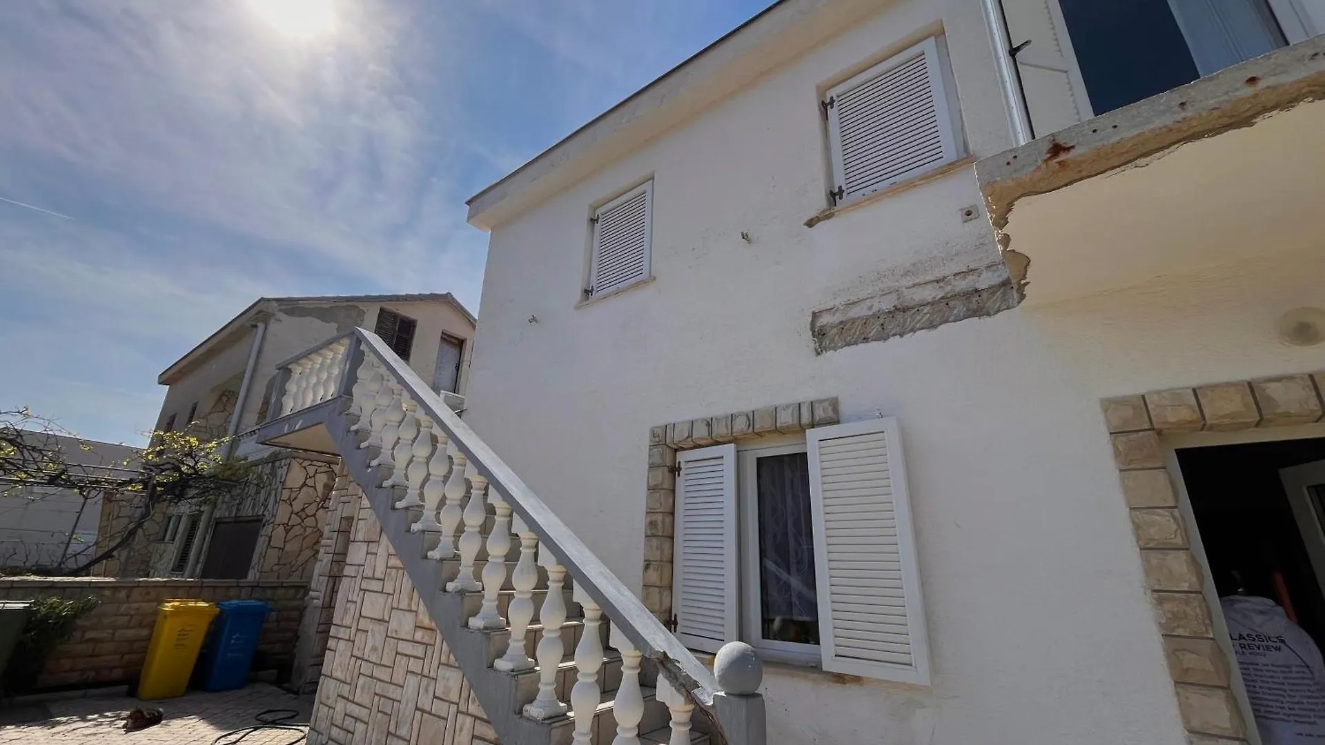 Rosa Apartment Vir