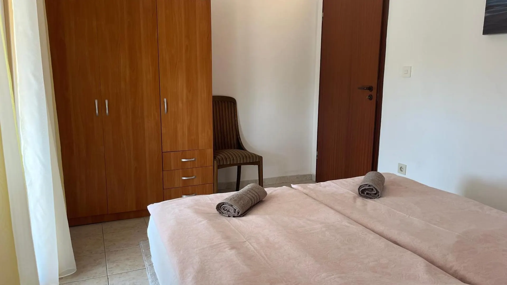 Rosa Apartment Vir Croatia