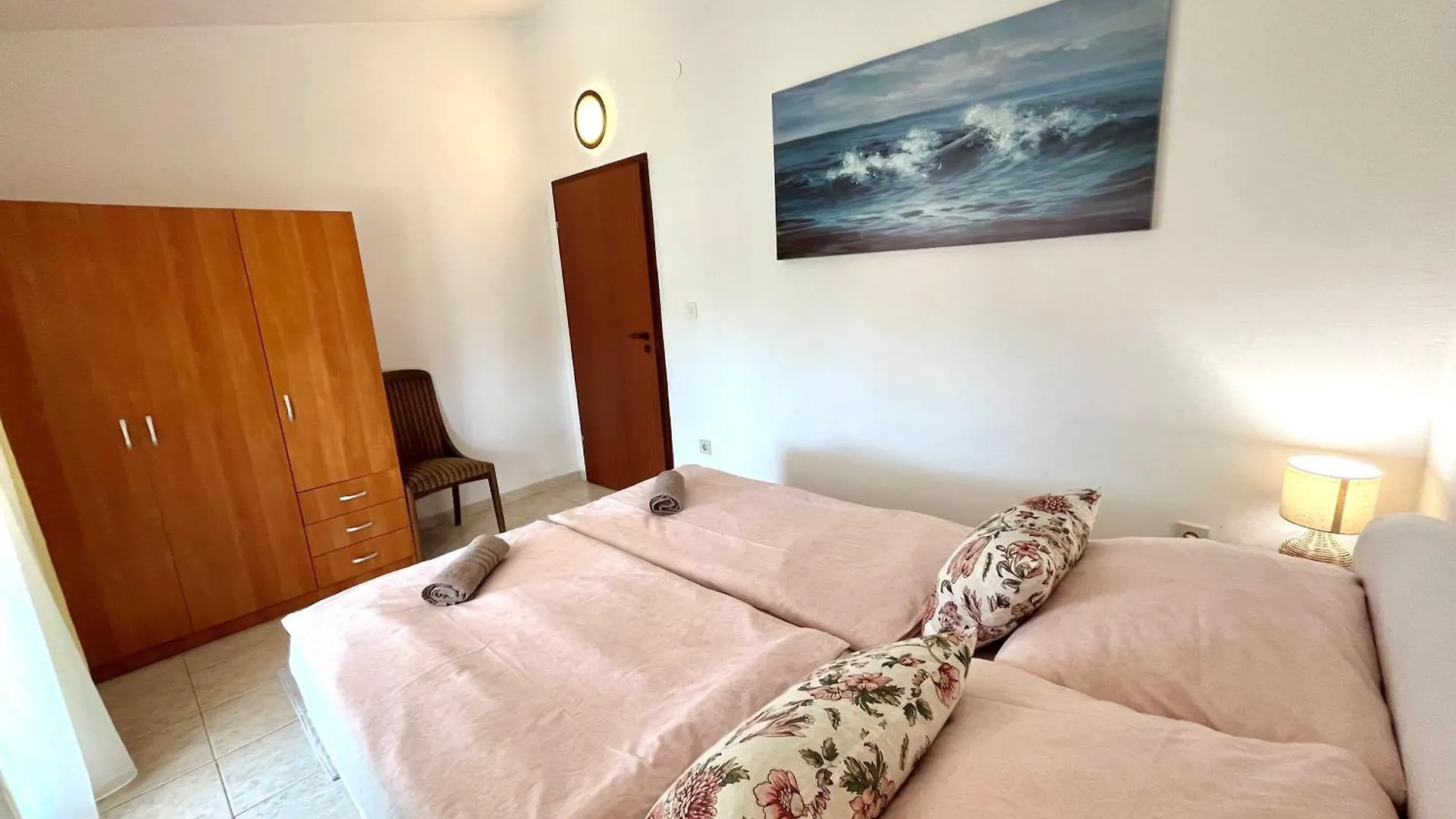 Rosa Apartment Vir Croatia